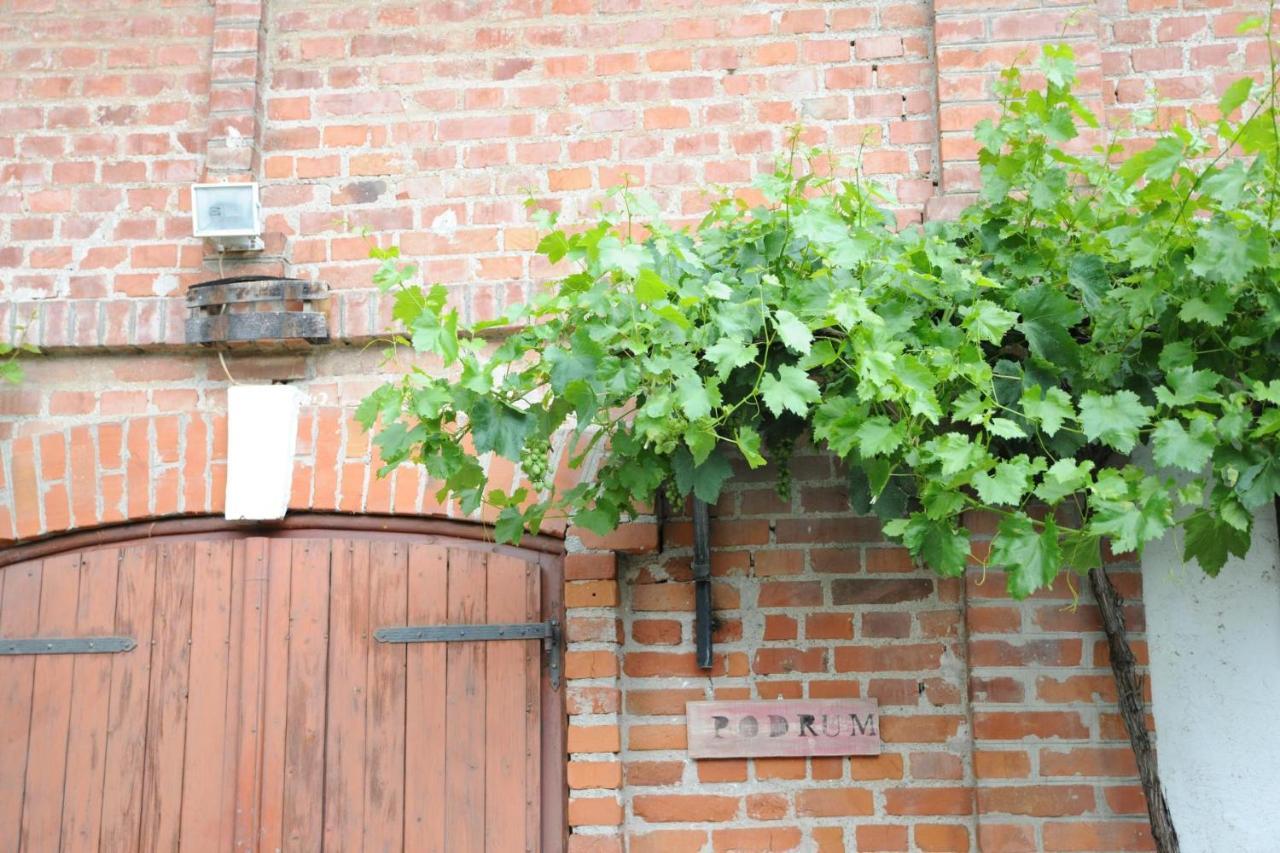 Wellness B&B Winery Sontacchi Kutjevo エクステリア 写真